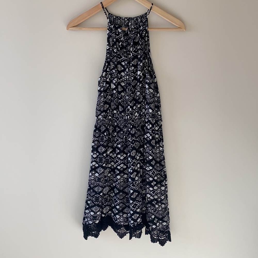 Ecote High-Neck Mini - Picture 2 of 3